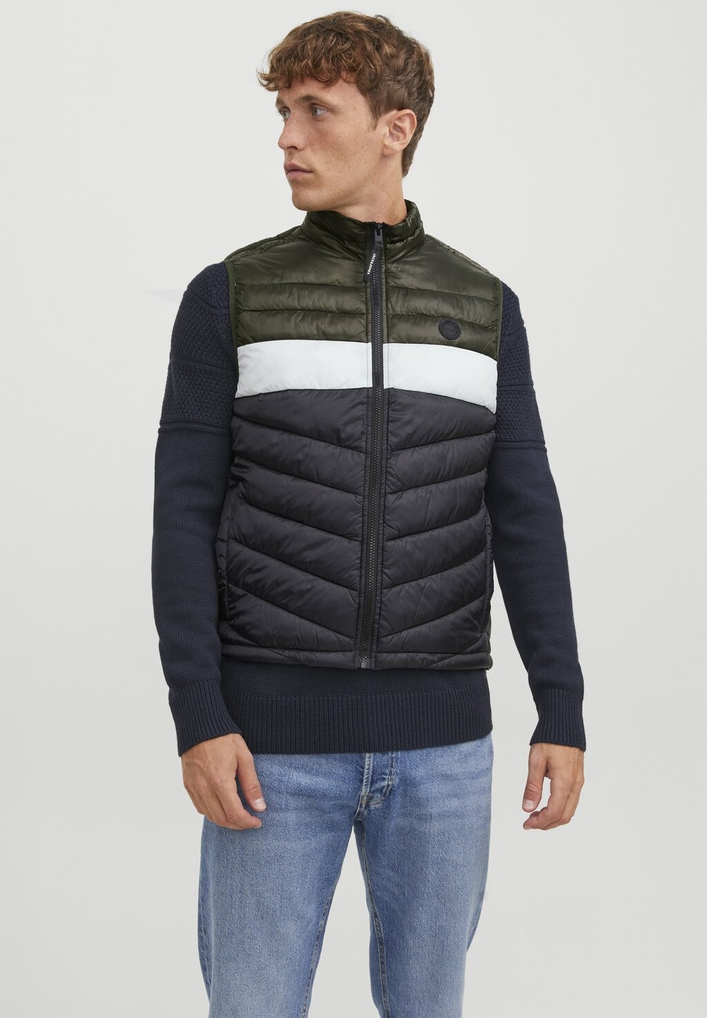 

Без рукавов JJEHERO WARMER COLLAR NOOS Jack & Jones, канифоль