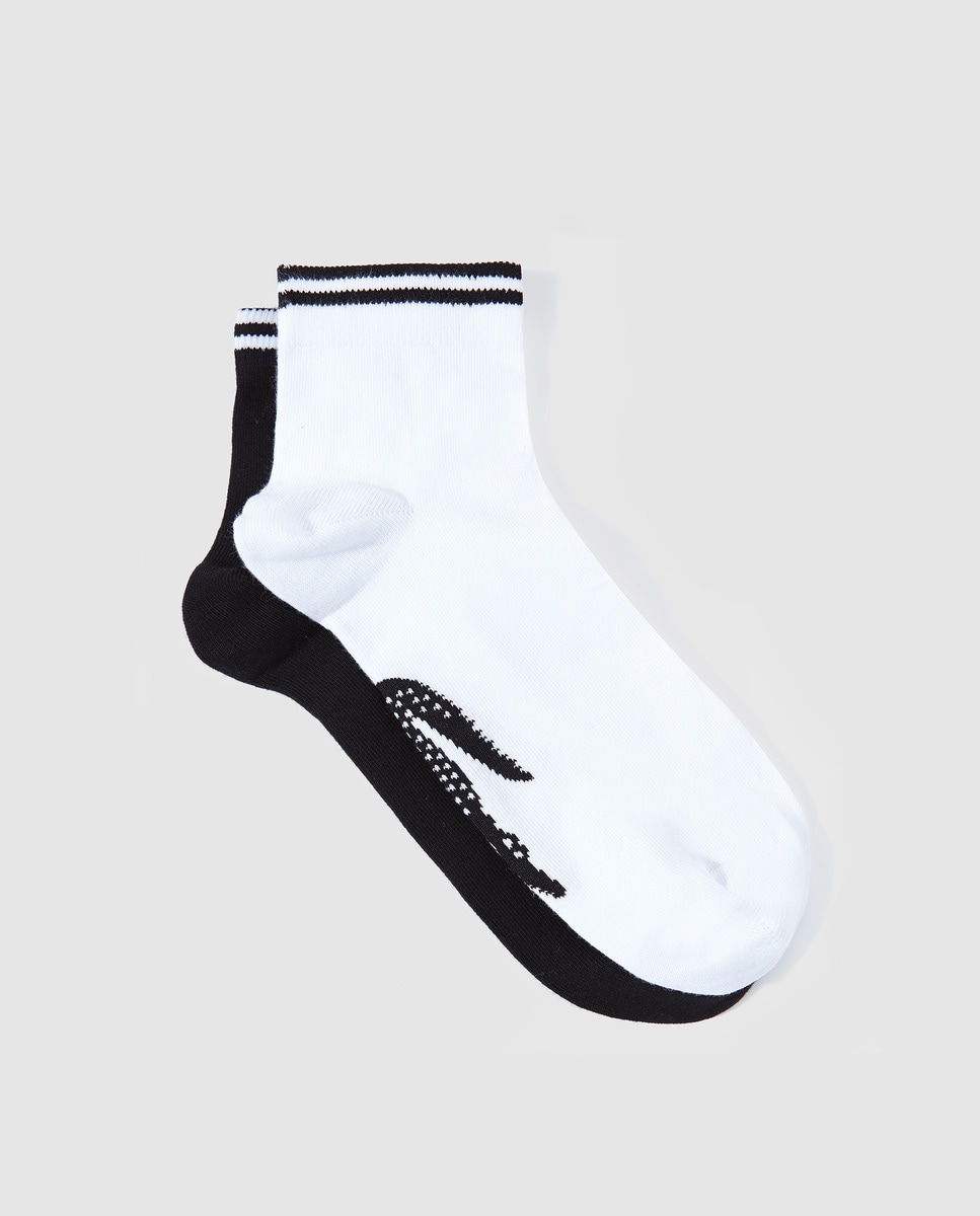 В упаковке две пары мужских носков разных цветов Lacoste, мультиколор комплект носков мужских белых с полосками 3 пары