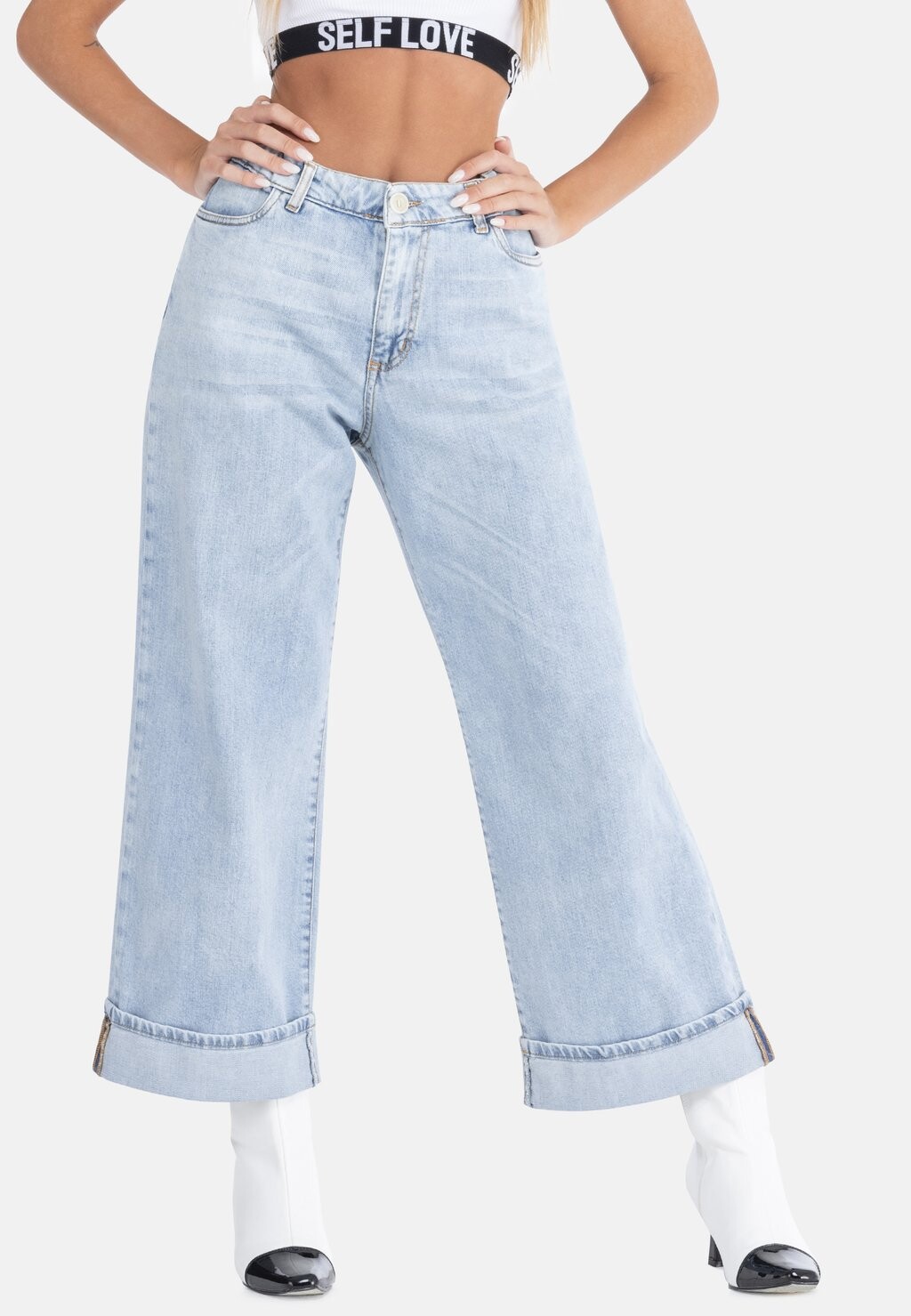 

Расклешенные джинсы MamaJeans