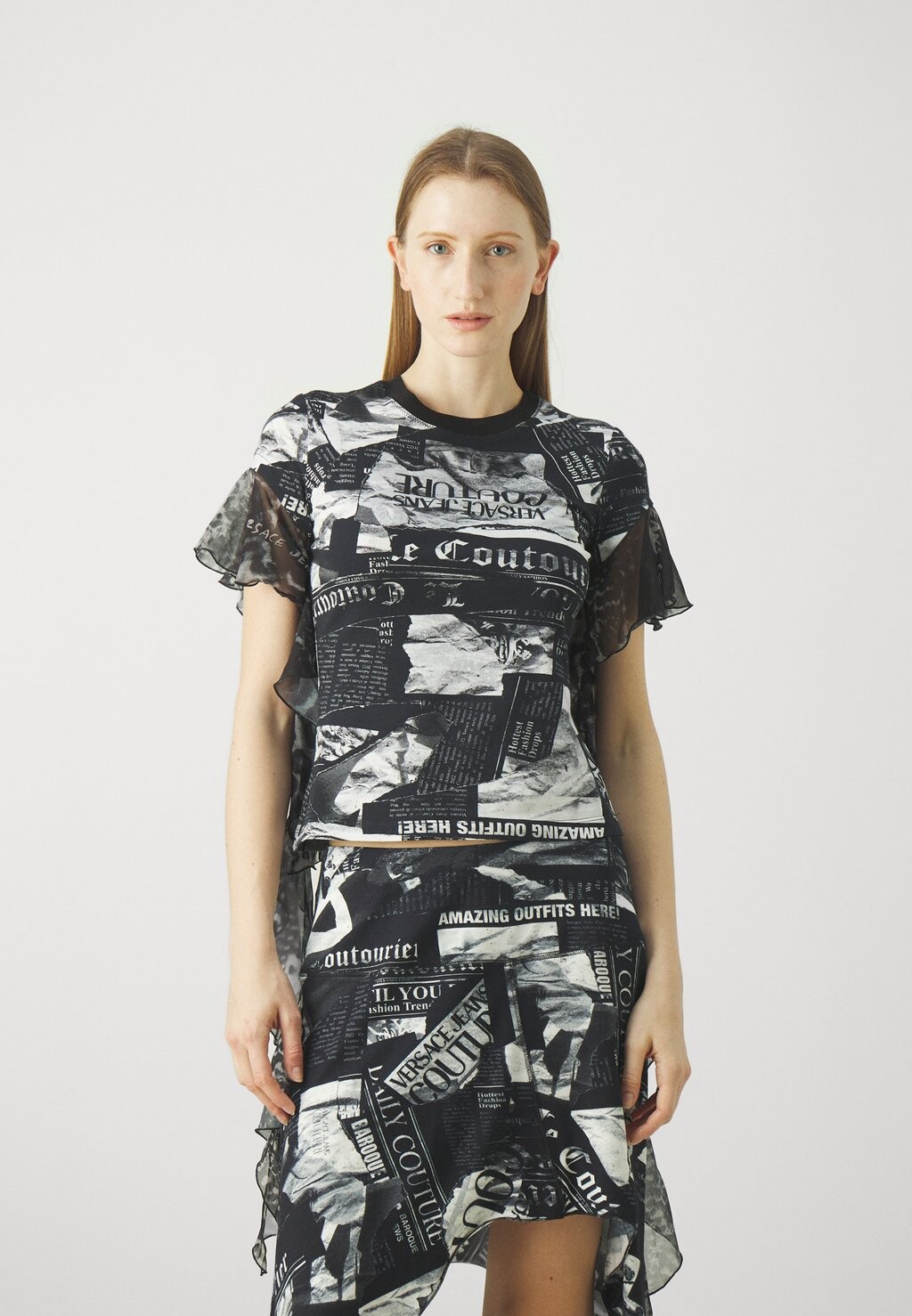 

Футболка с принтом ROUCHES MIX PIECE Versace Jeans Couture, черный