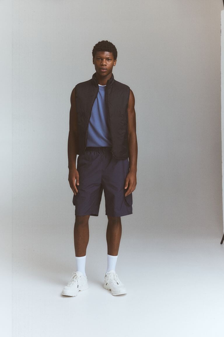 

Легкие спортивные шорты-карго H&M, синий