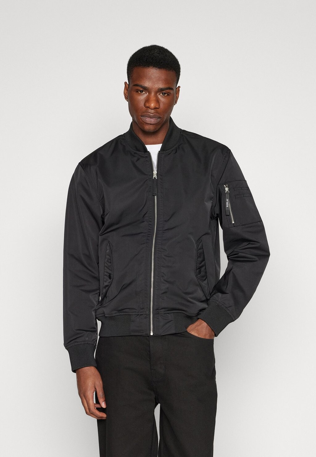 

Куртка-бомбер JACKET Replay, цвет black