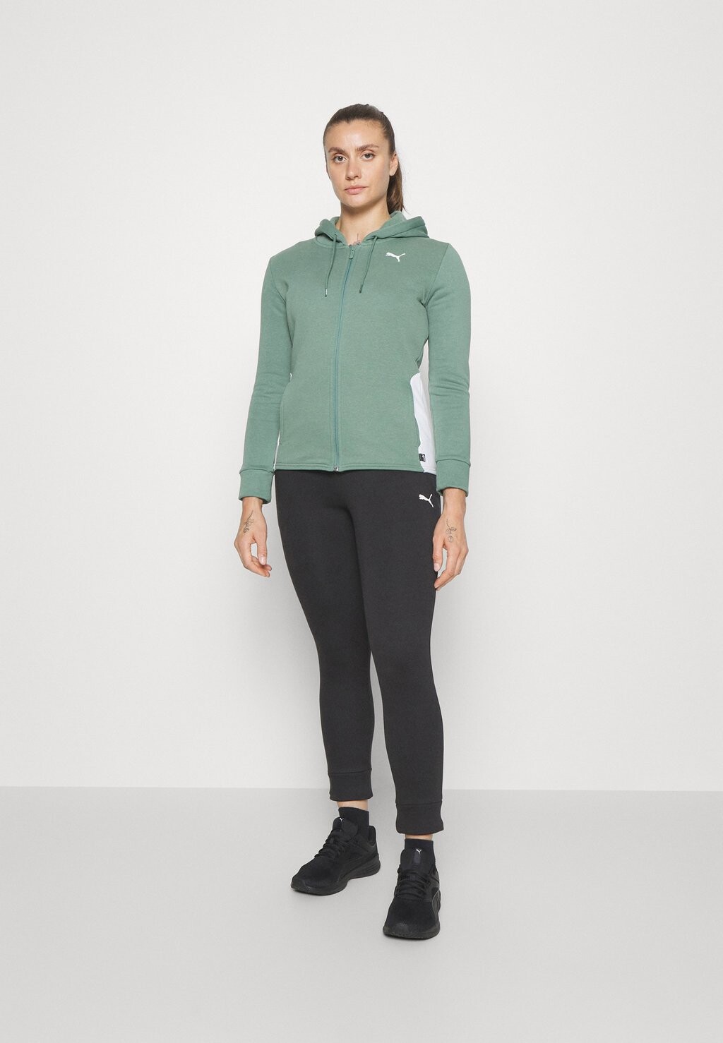 

Спортивный костюм Puma, Серый