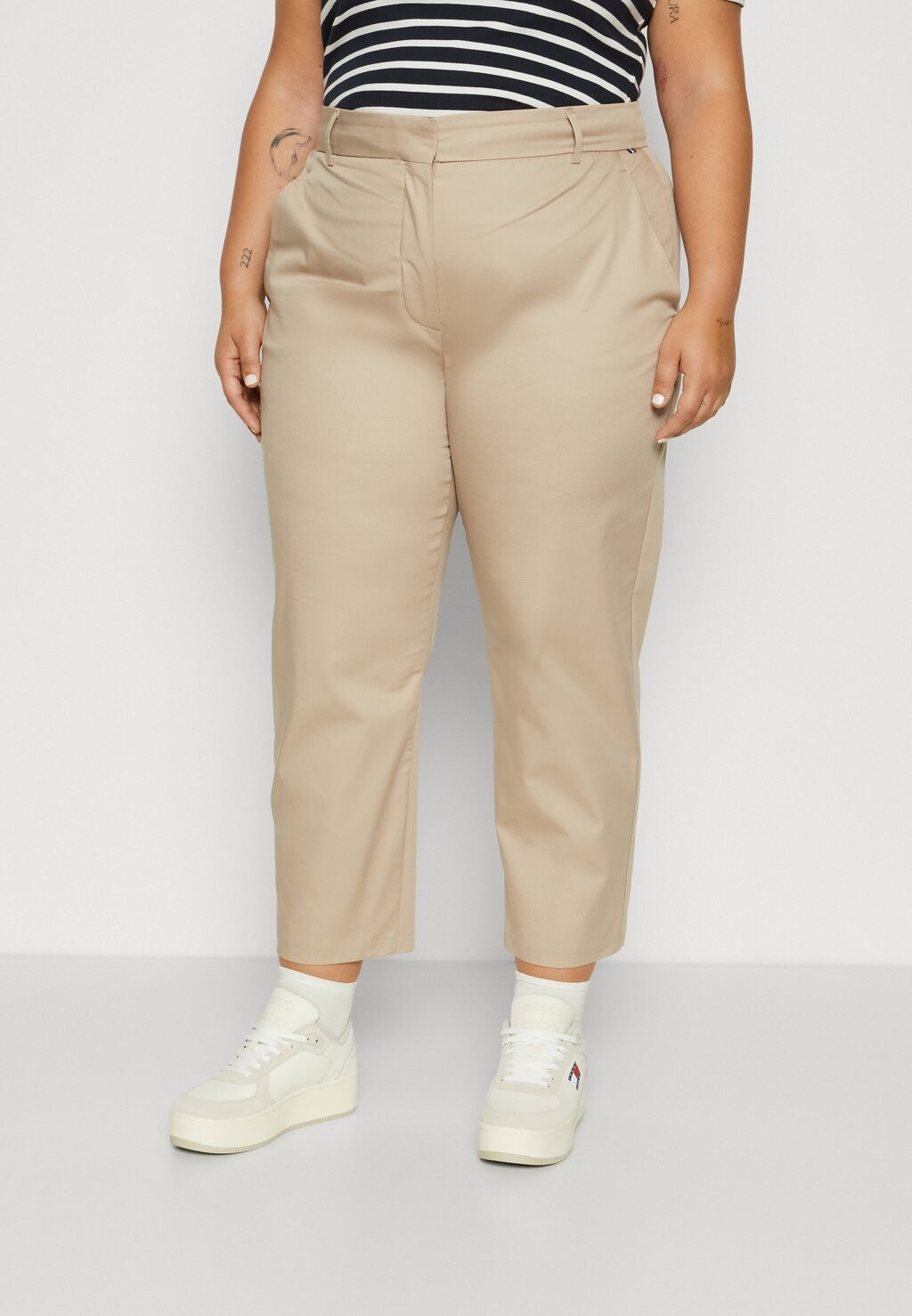 

Брюки SLIM STRAIGHT Tommy Hilfiger, бежевый