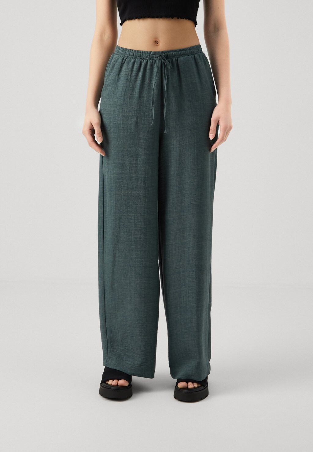 

Брюки VMMELONY Vero Moda, цвет balsam green