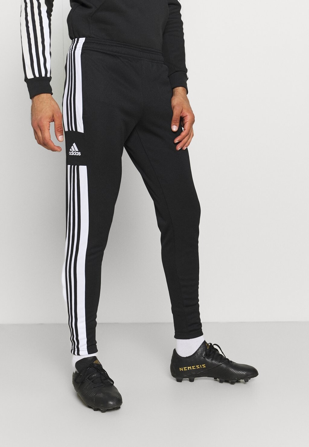 

Спортивные брюки Adidas