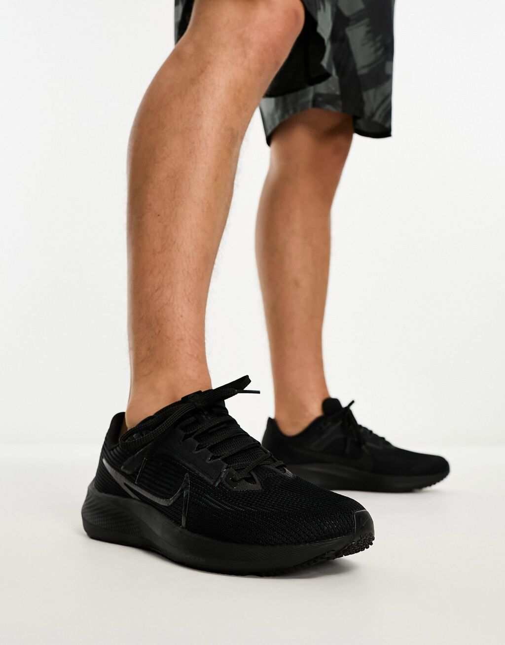 

Черные кроссовки Nike Running Air Zoom Pegasus 40, Черный