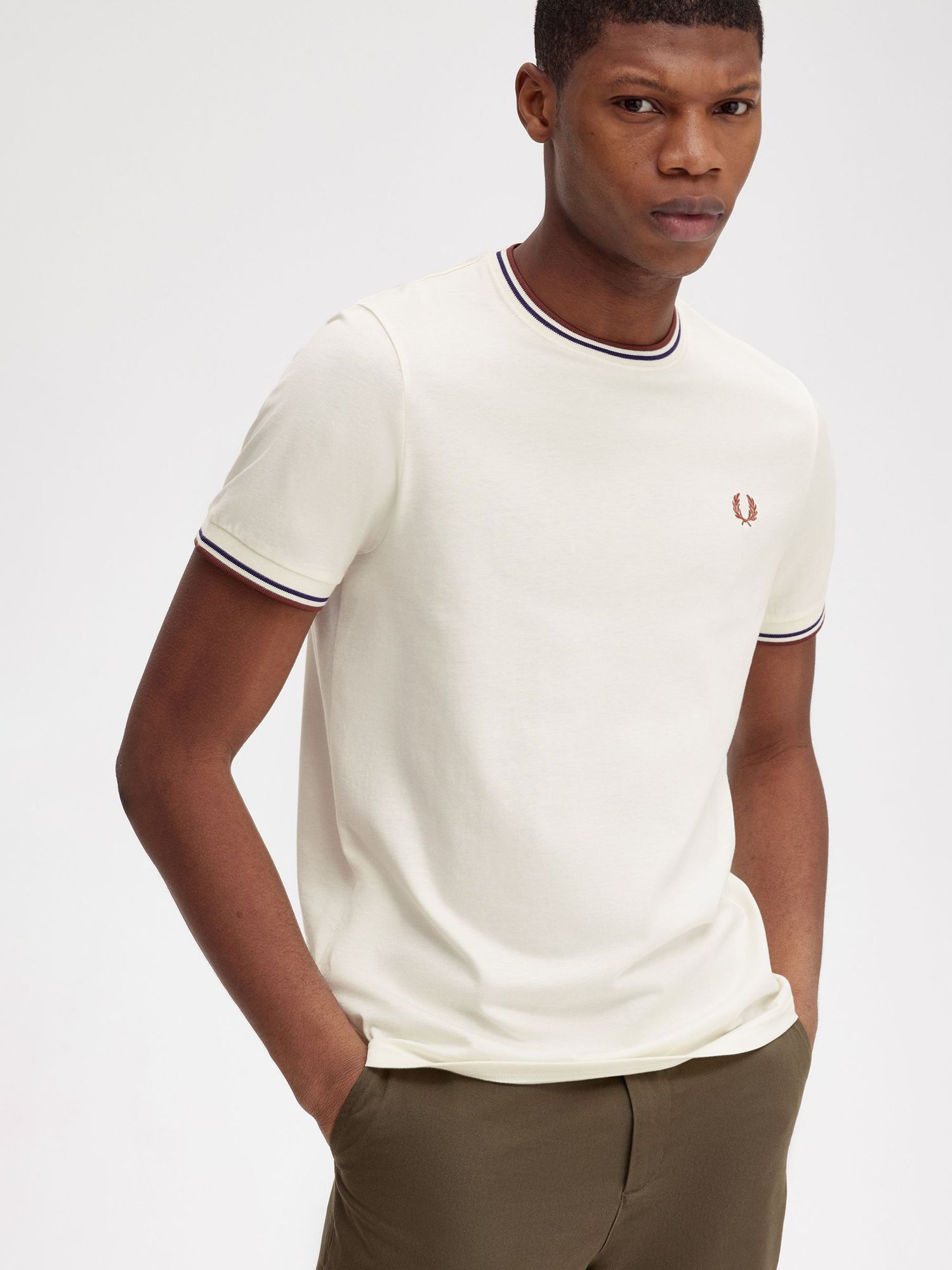 

Футболка с двойным кончиком Fred Perry, экрю