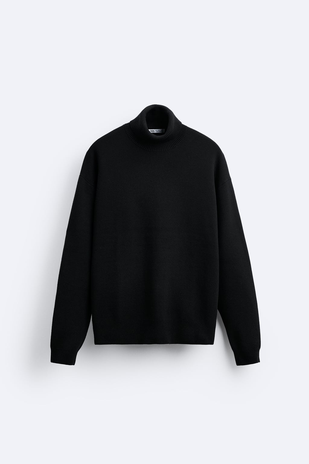 

Мягкий свитер с высоким воротником ZARA, черный