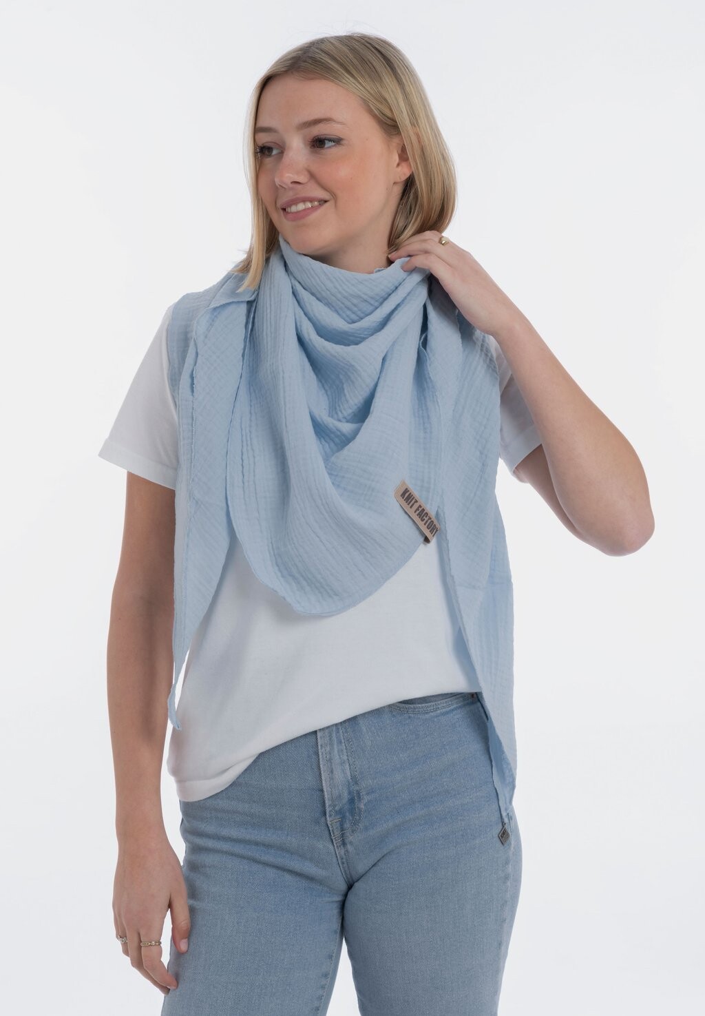 

Шарф LIV Knit Factory, цвет indigo