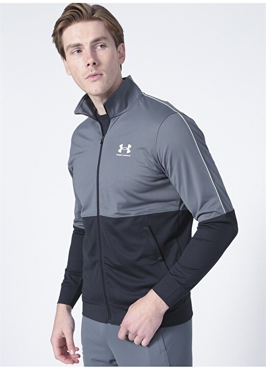 

Спортивная куртка на молнии Under Armour