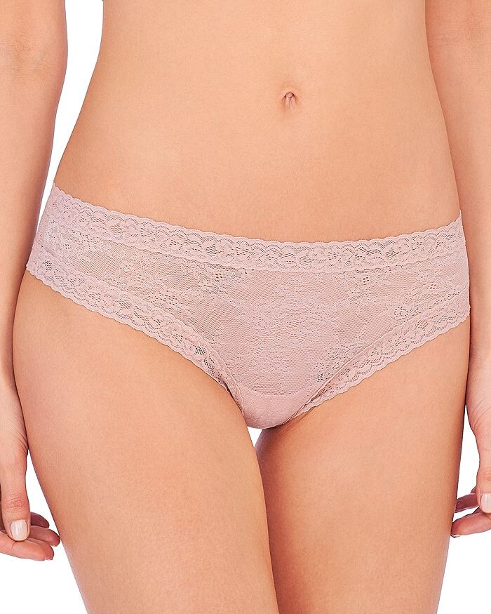 

Кружевные стринги Escape Natori