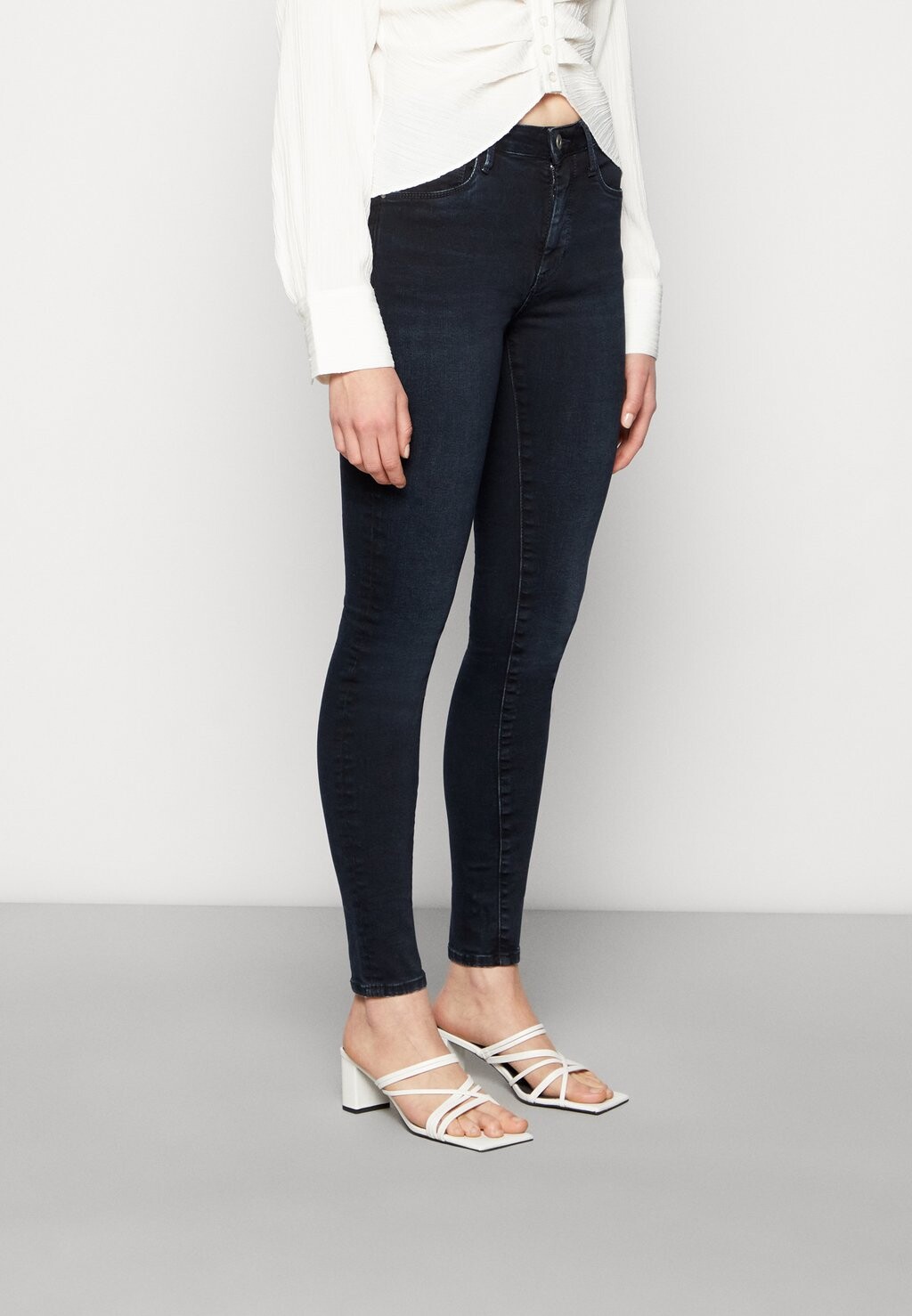 

Джинсы Skinny Fit Pepe Jeans