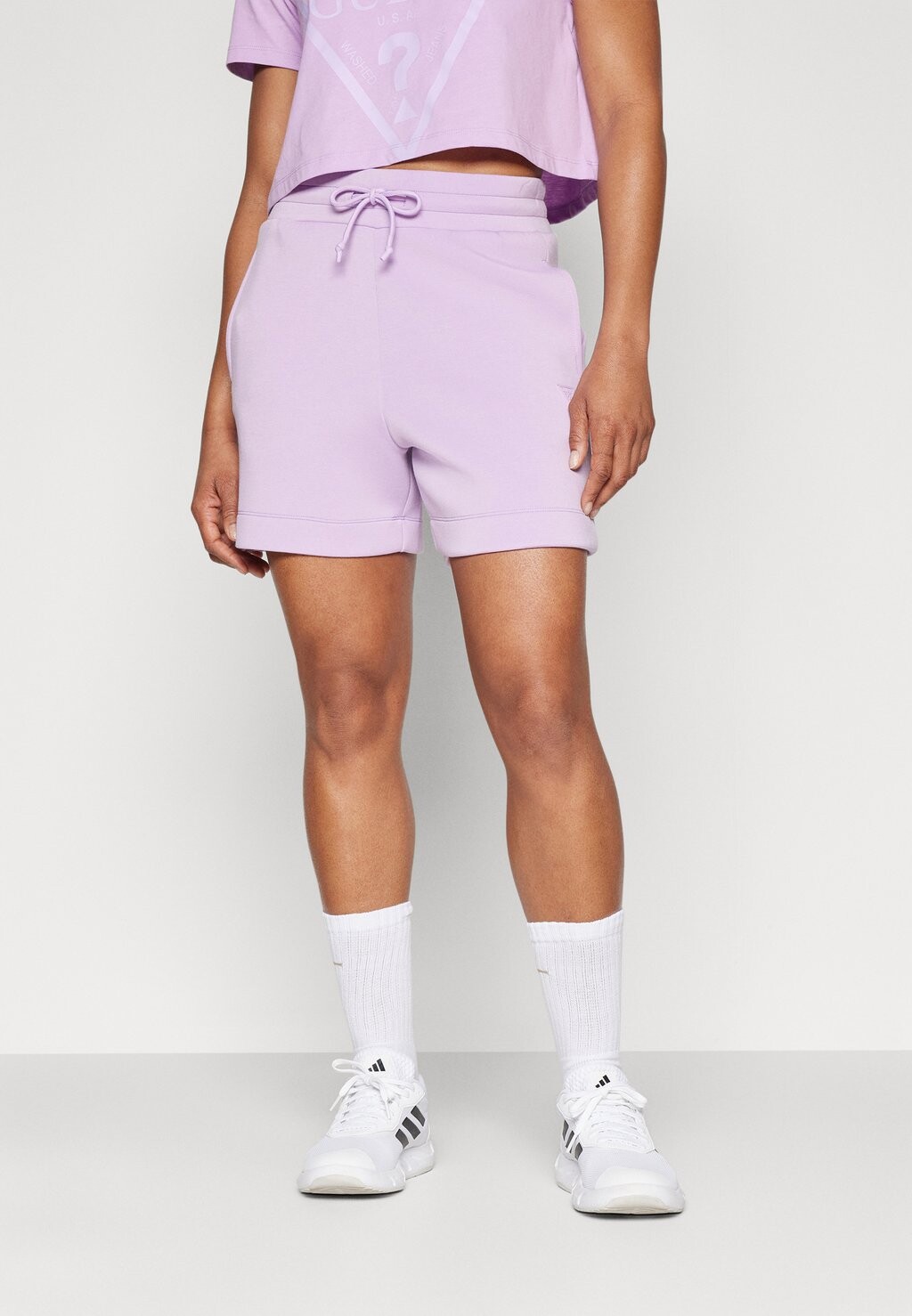 

Брюки спортивные короткие ELLY Guess, цвет lilac forever