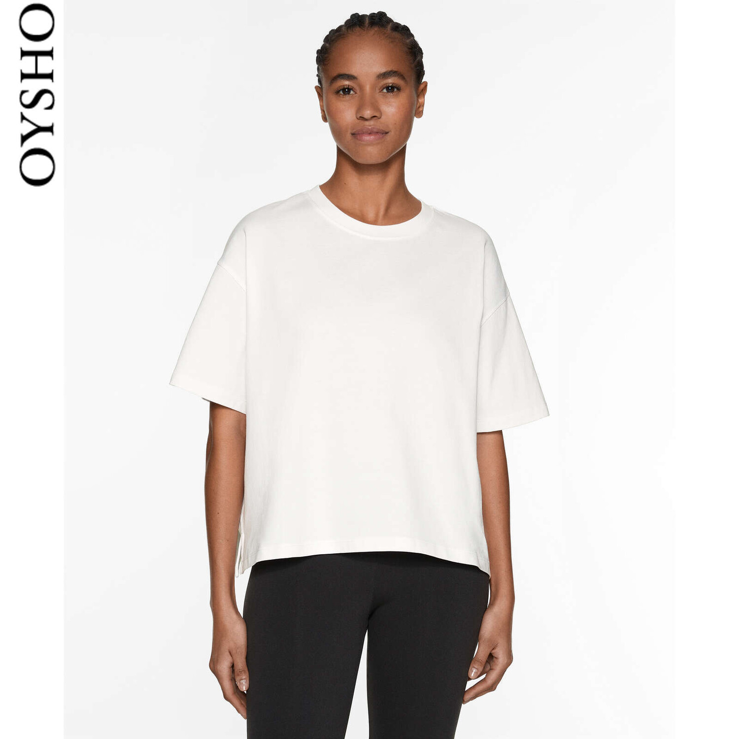 

Футболка короткая Oysho с круглым вырезом, белый