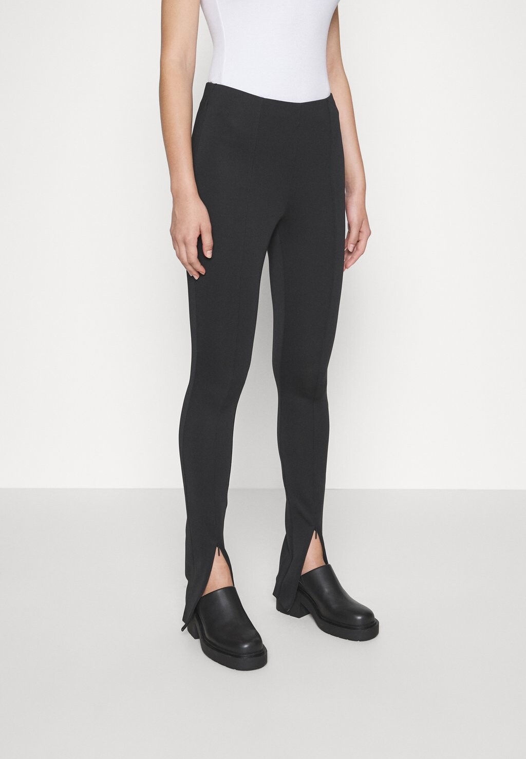 

Леггинсы Calvin Klein, черный