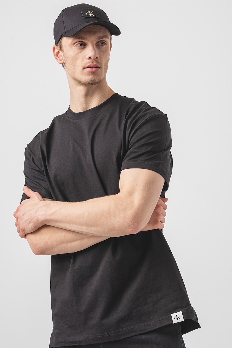 

Футболка с овальным вырезом Calvin Klein Jeans, черный