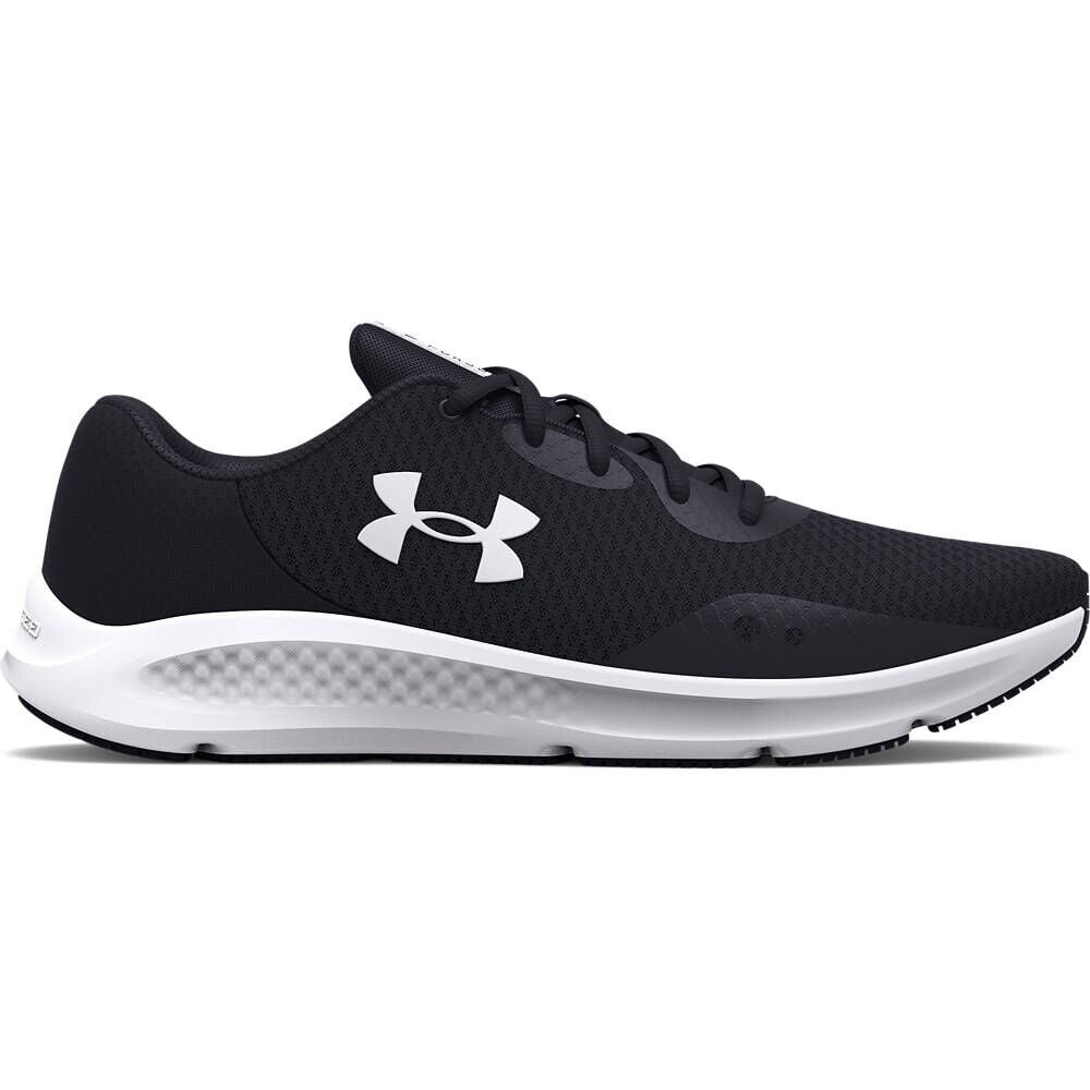 

Кроссовки, среди прочего, предъявлены обвинения в преследовании 3 Under Armour, черный