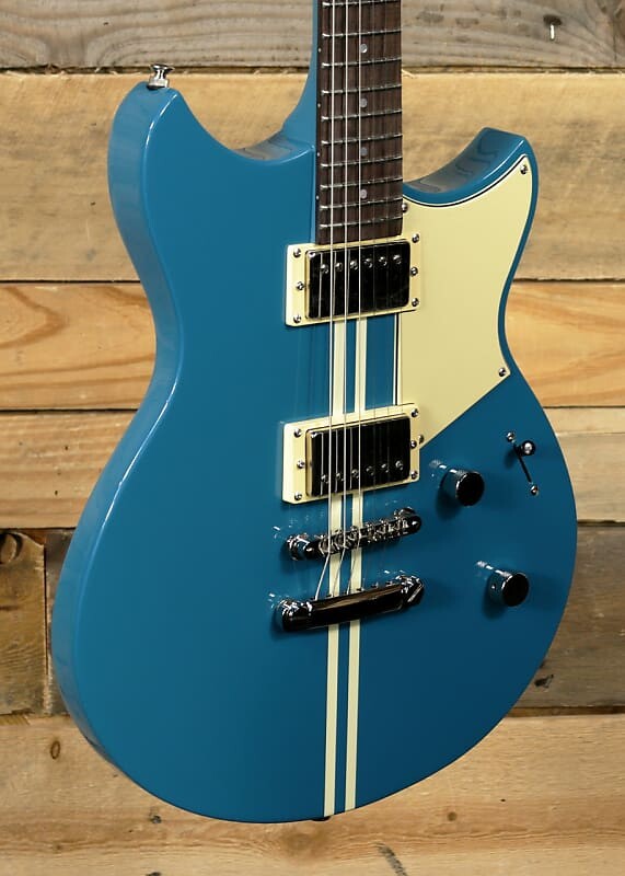 

Электрогитара Yamaha RSE20 Revstar Element Electric Guitar Swift Blue