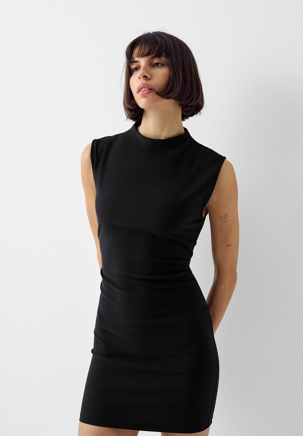 

Платье-футляр SLEEVELESS MINI Bershka, цвет black