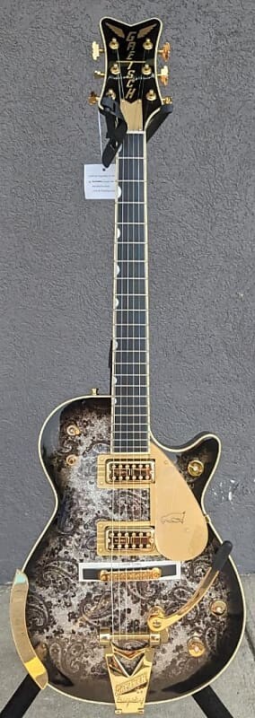 

Электрогитара G6134TG Limited Black Paisley Penguin with Bigsby and Case, Ebony Fingerboard