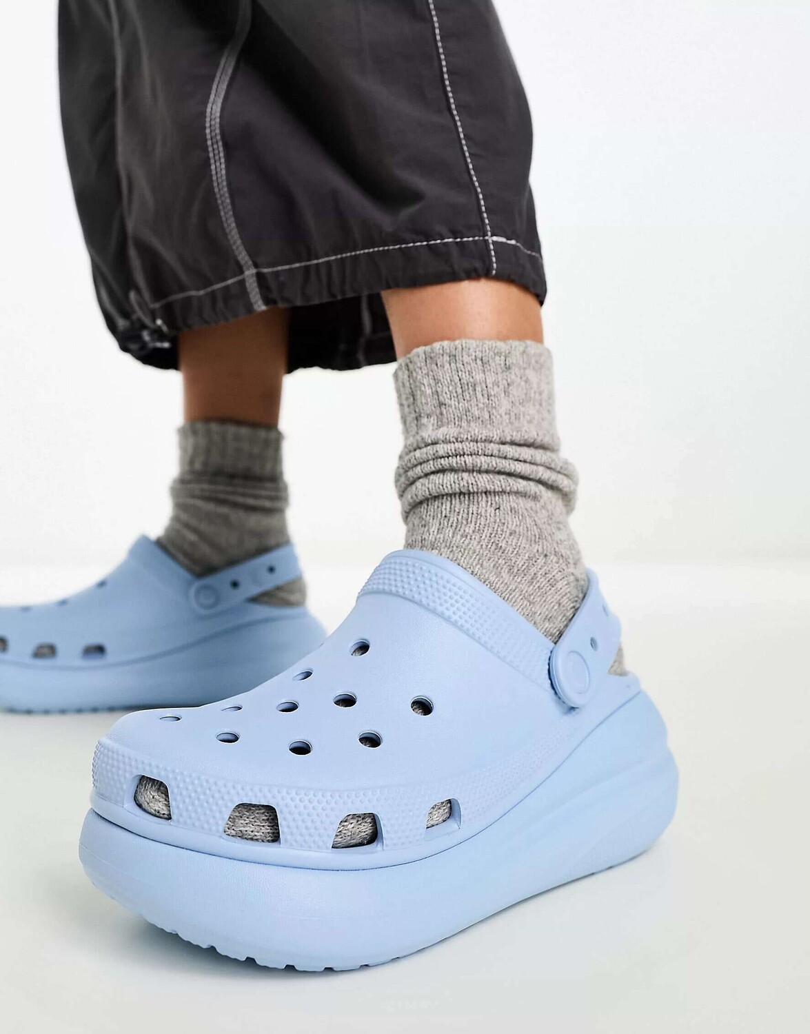 

Сабо Crocs Crush из синего кальцита
