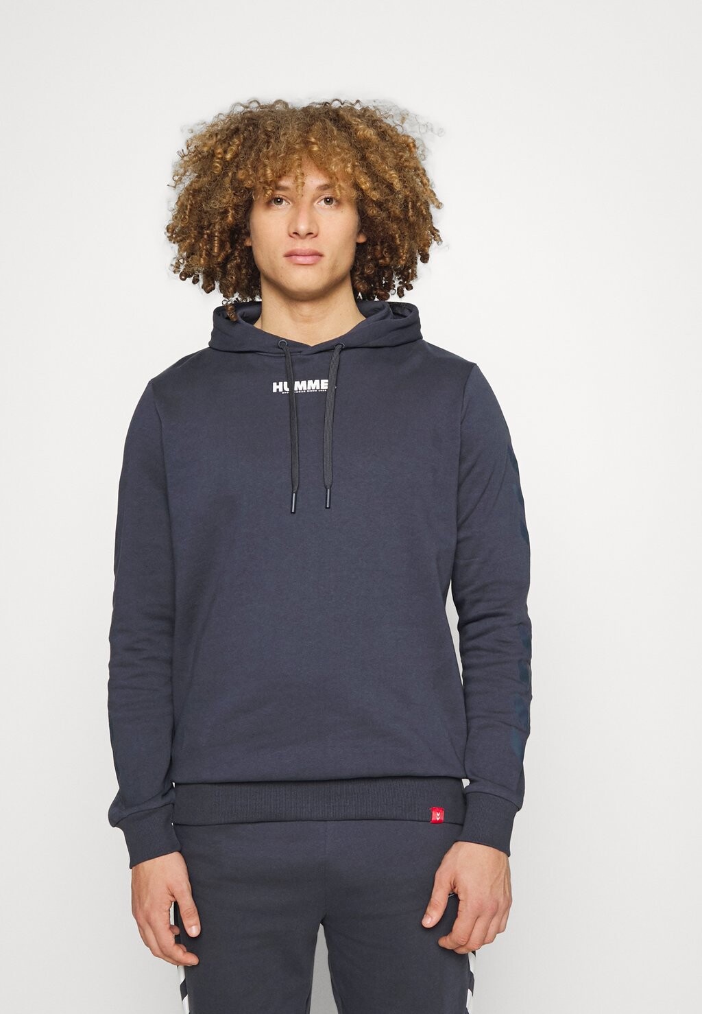 

Спортивный костюм Hummel