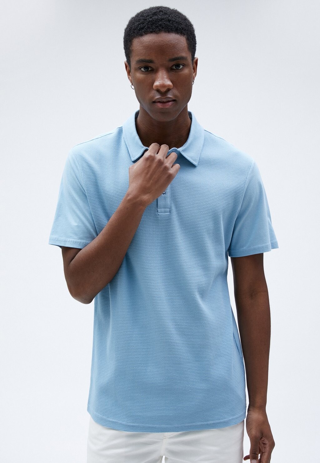 

Рубашка поло POLO NECK TISSUED BUTTONED SLIM FIT SHORT SLEEVE Koton, цвет indigo