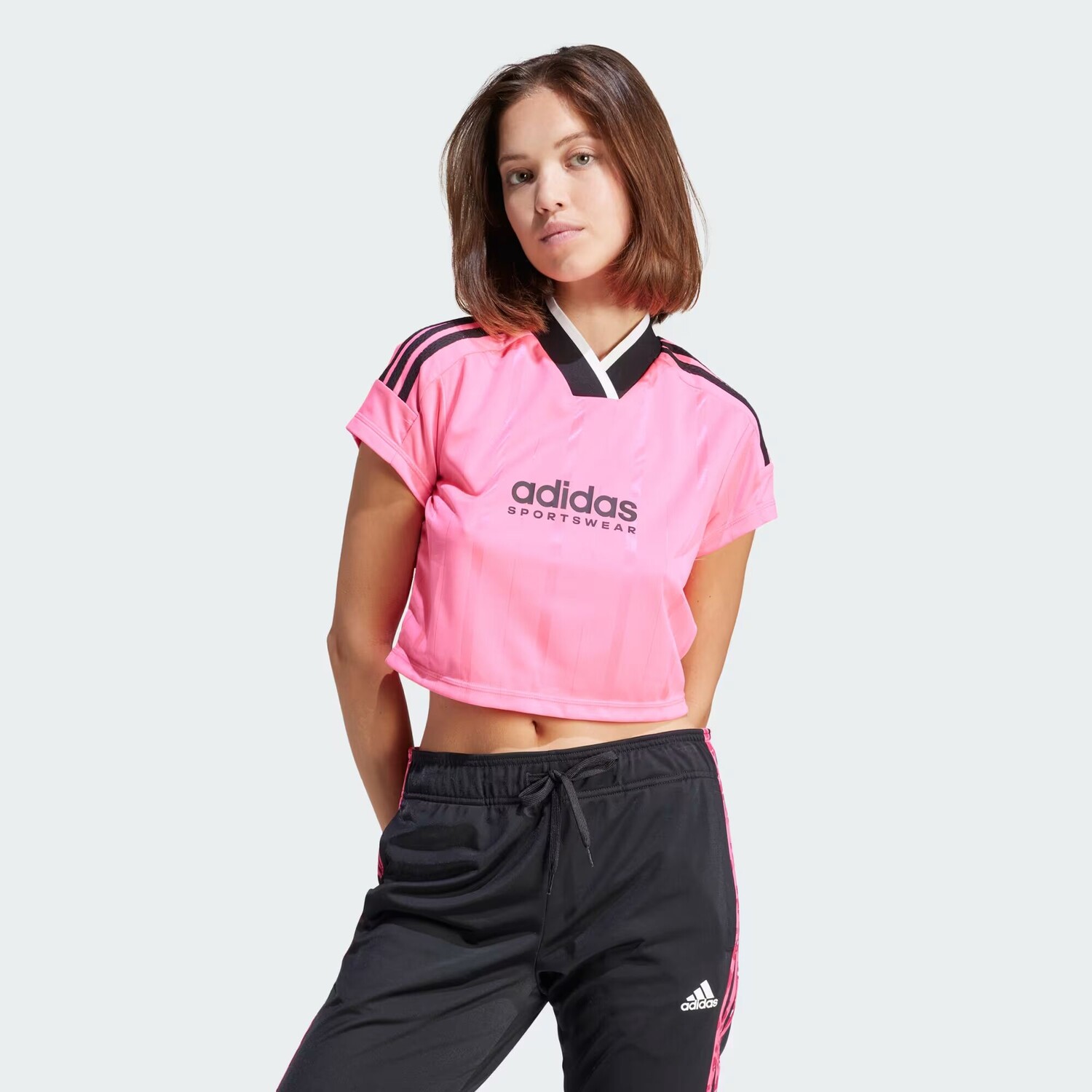 

Летний укороченный трикотаж Tiro Adidas, цвет Lucid Pink