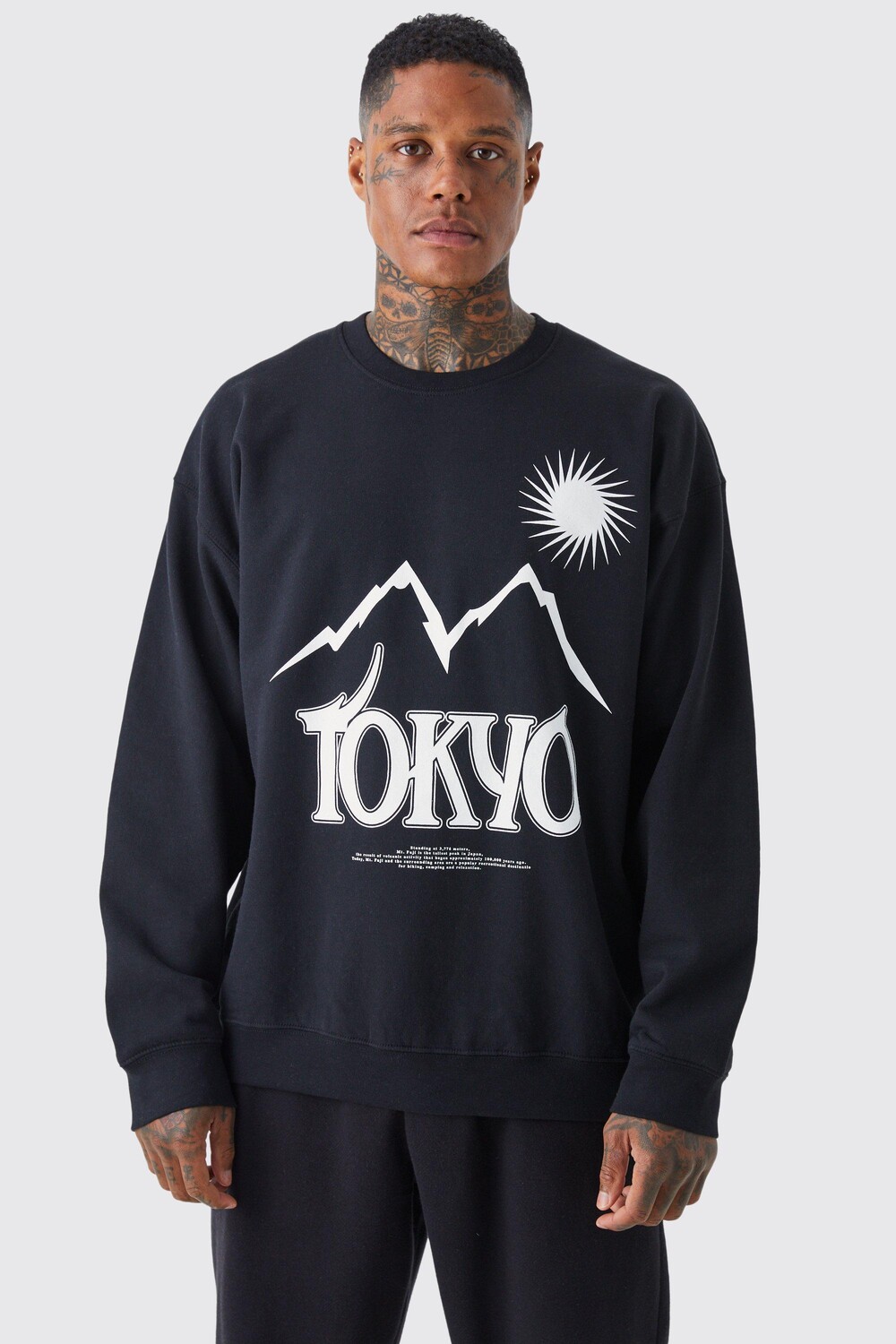 

Свитшот оверсайз tokyo с графикой Boohoo, черный