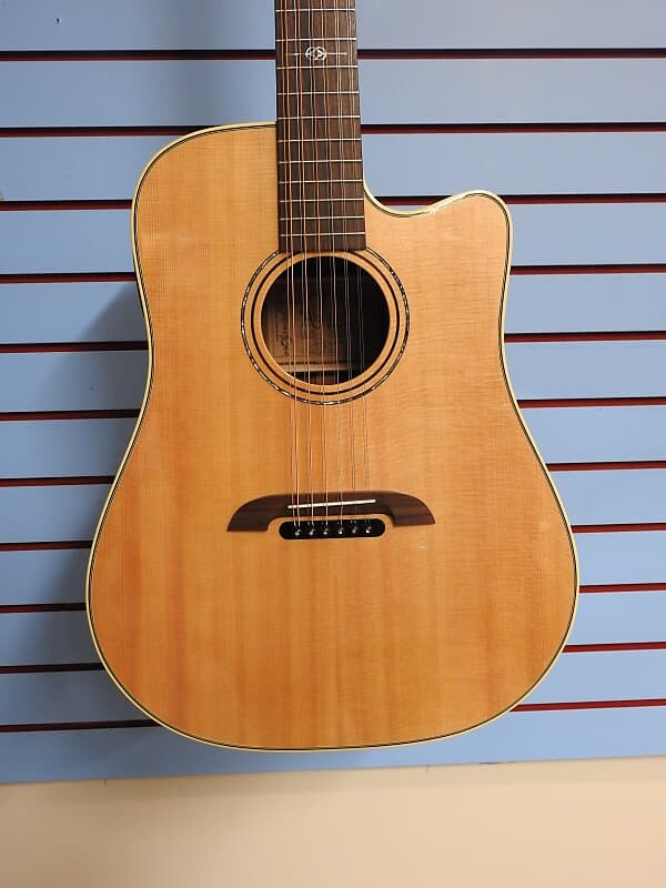 

Акустическая гитара Alvarez AC65HCE Artist Classical, Hybrid Acoustic Electric w/Cutaway EQ & Tuner