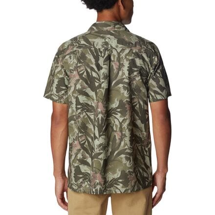 цена Рубашка с короткими рукавами Pine Canyon – мужская Columbia, цвет Stone Green Floriculture