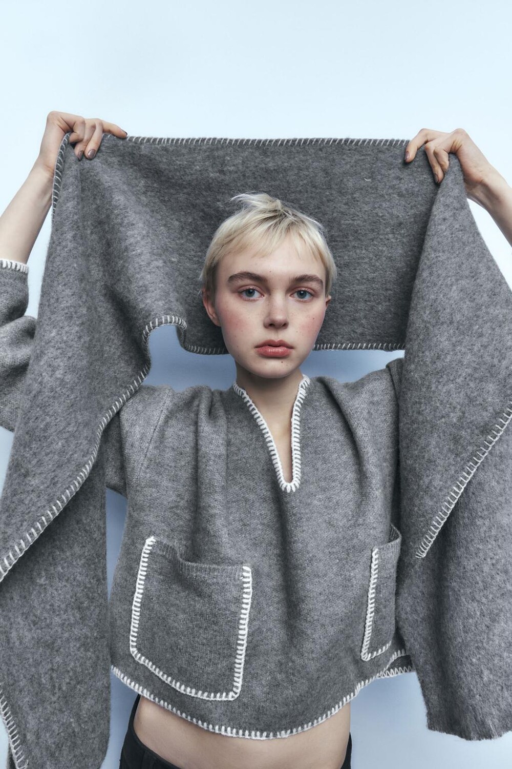 

Шарф с отстрочкой ZARA, серый