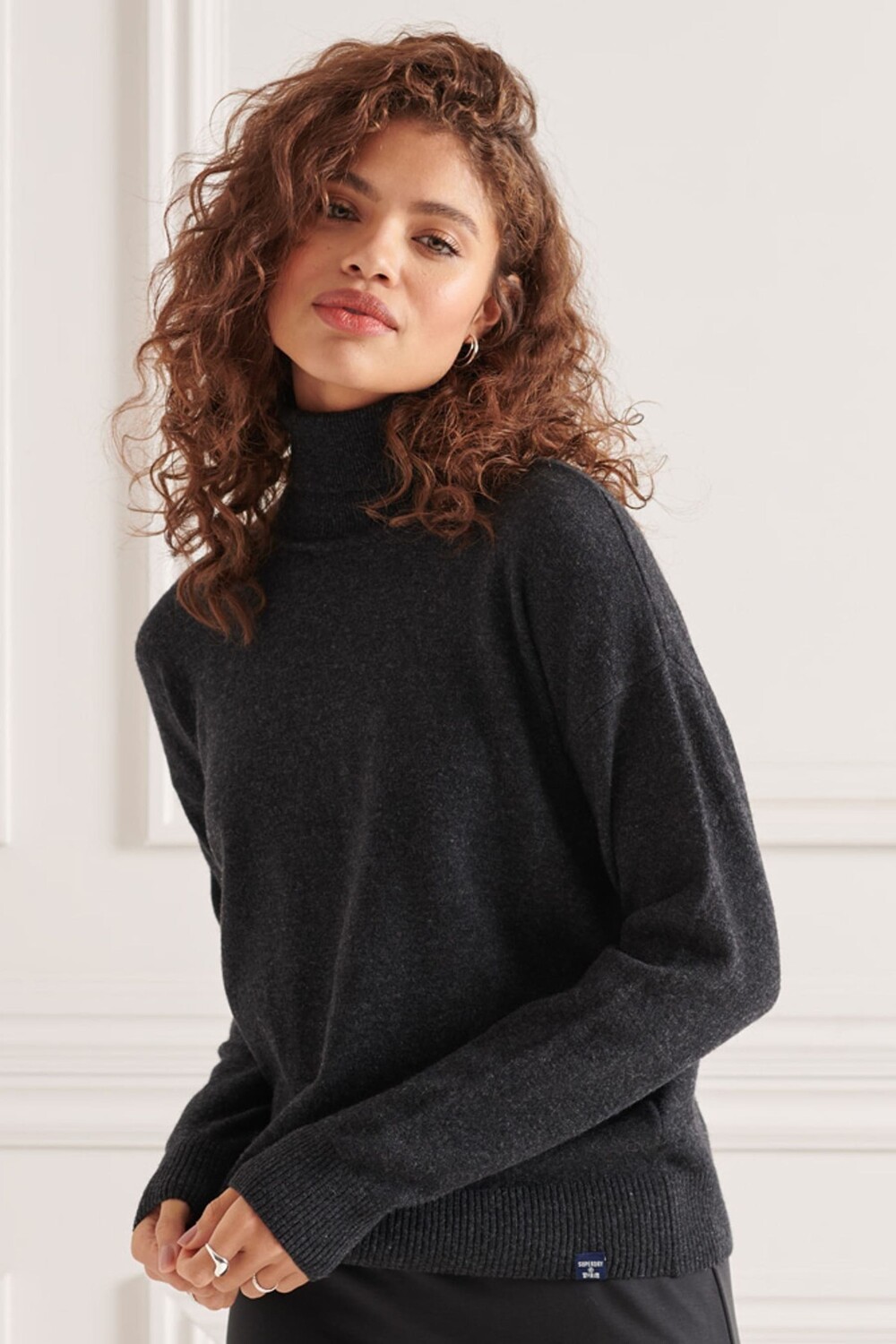 

Водолазка из овечьей шерсти Superdry, серый