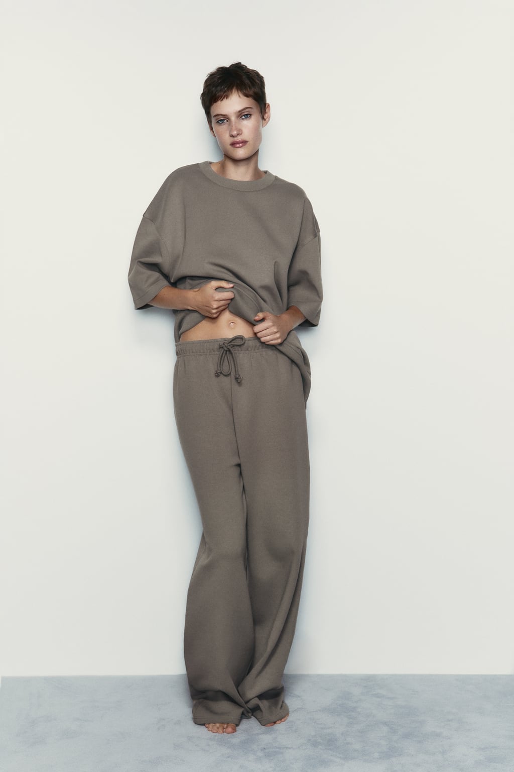 

Прямые плюшевые брюки ZARA