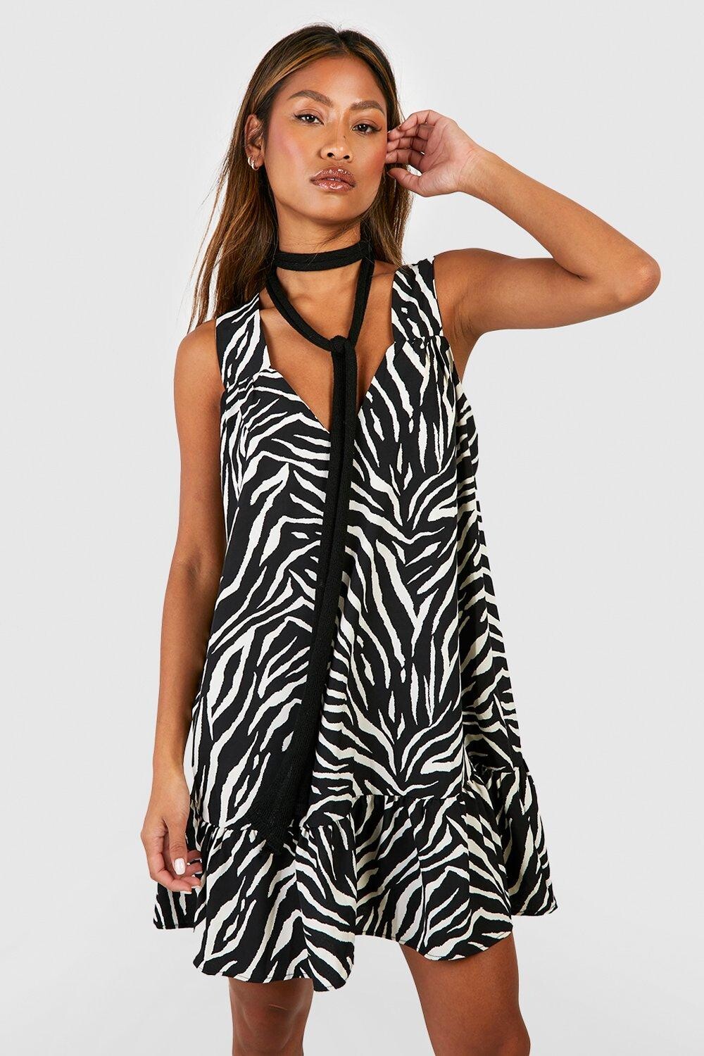 

Мини-платье зебра трапеция Boohoo, черный