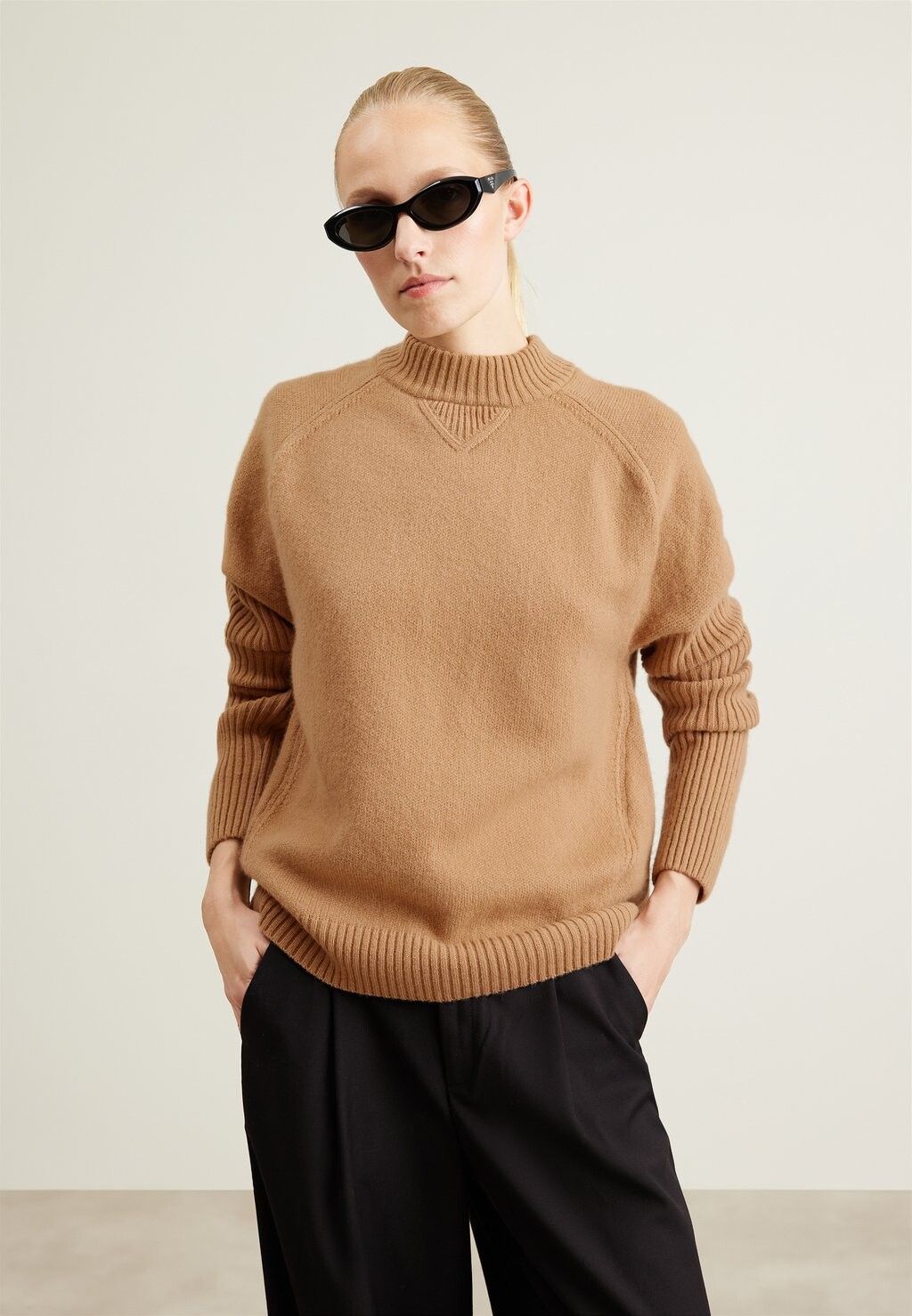 

Свитшот BOSS FOLTIN, цвет medium beige