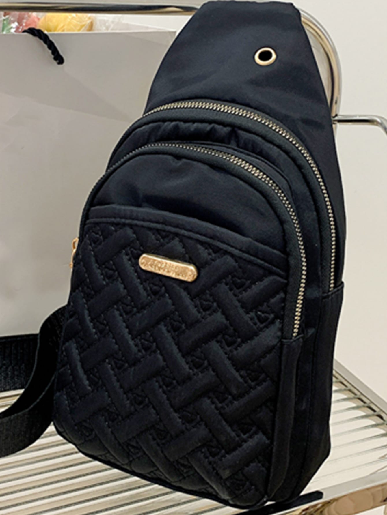 Женская сумка на грудь, черный новинка 2022 трендовая стильная зимняя нейлоновая сумка пуховик ручной работы женская вместительная портативная сумка на одно плечо с перь