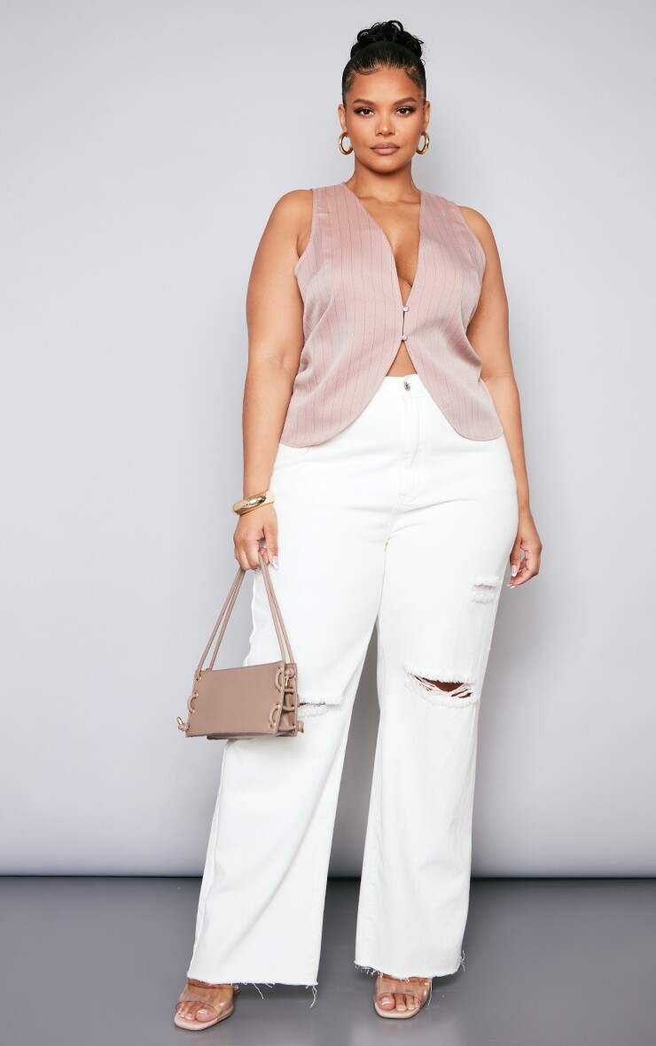 

PrettyLittleThing Приталенный жилет в тонкую полоску Plus сиреневого цвета