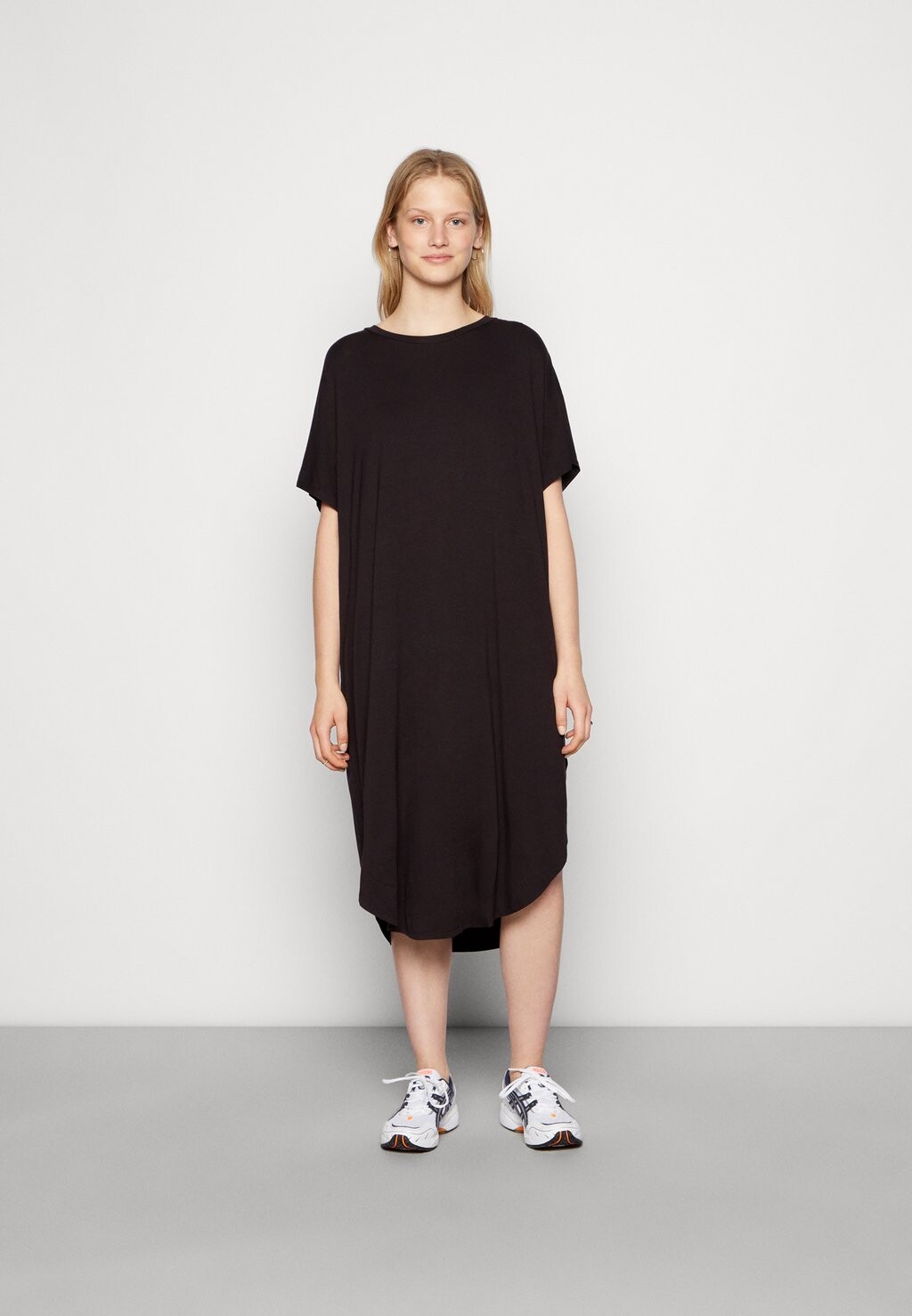 

Платье из джерси Monki
