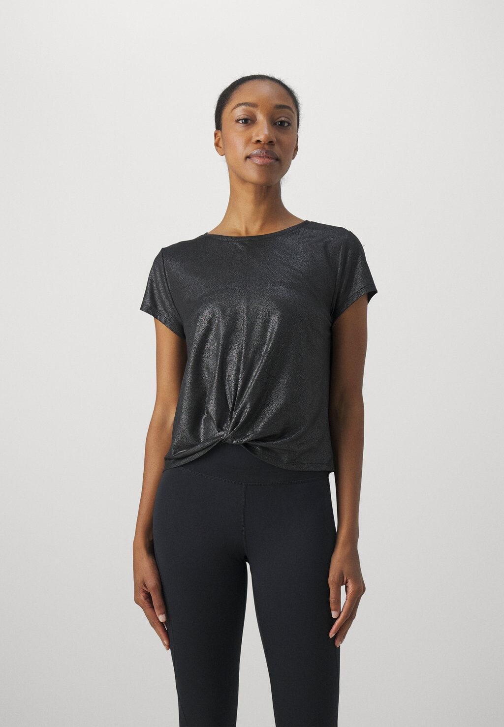 

Спортивная футболка TWIST FRONT SHINE TEE GAP, цвет black