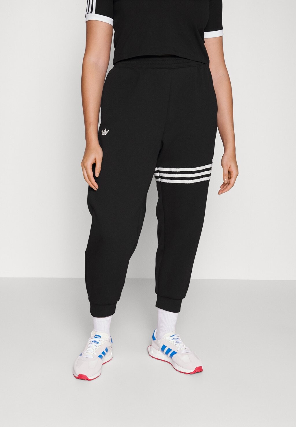 

Низ спортивного костюма adidas Originals, черный