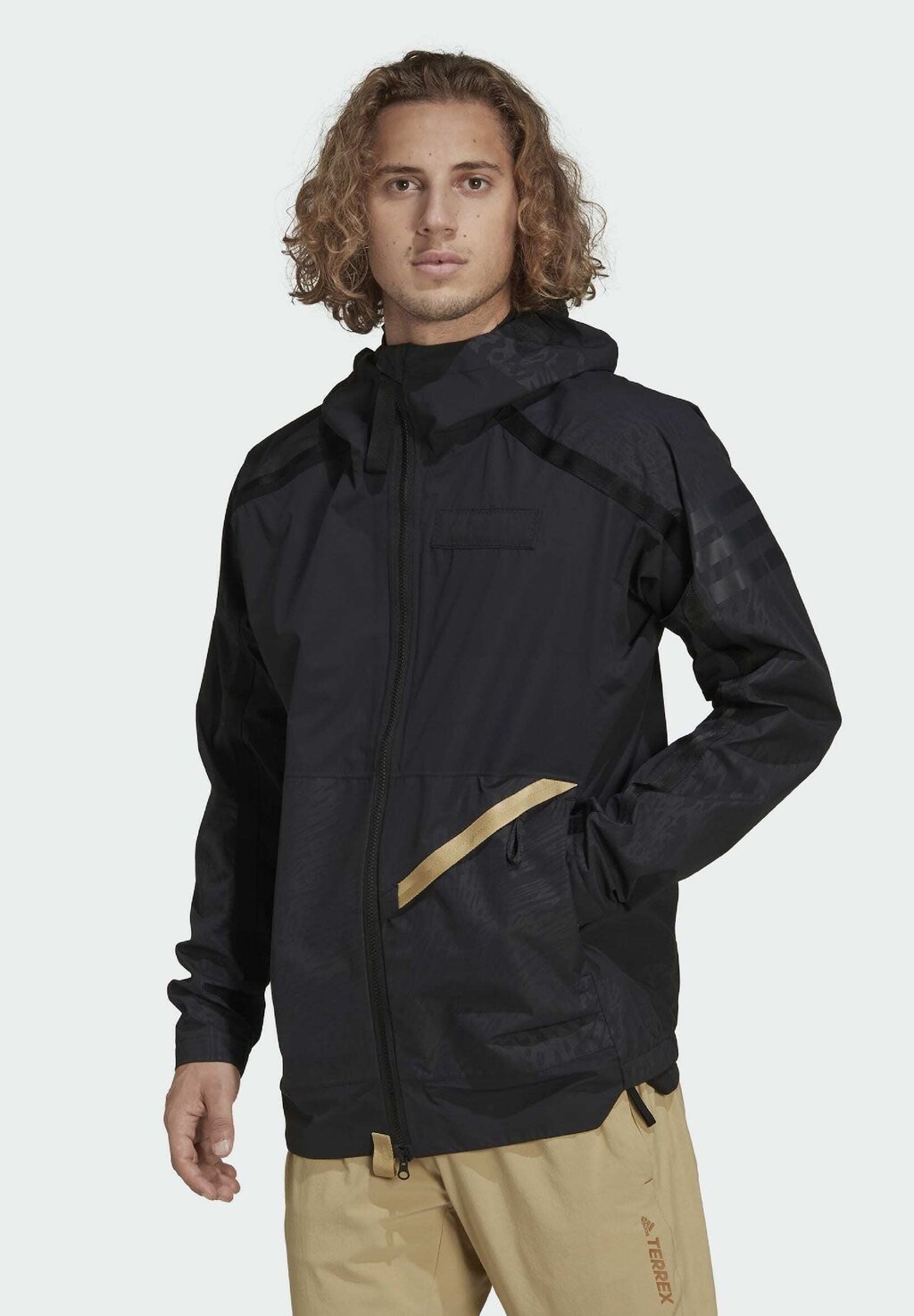 

Куртка Adidas