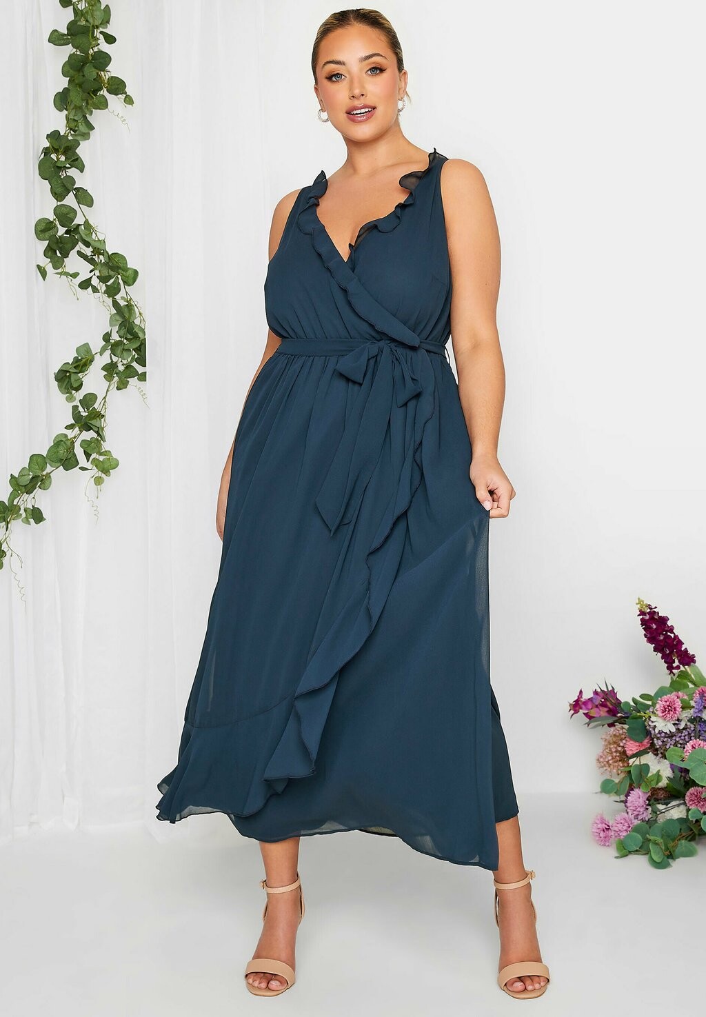 

Длинное платье Yours Clothing, синий