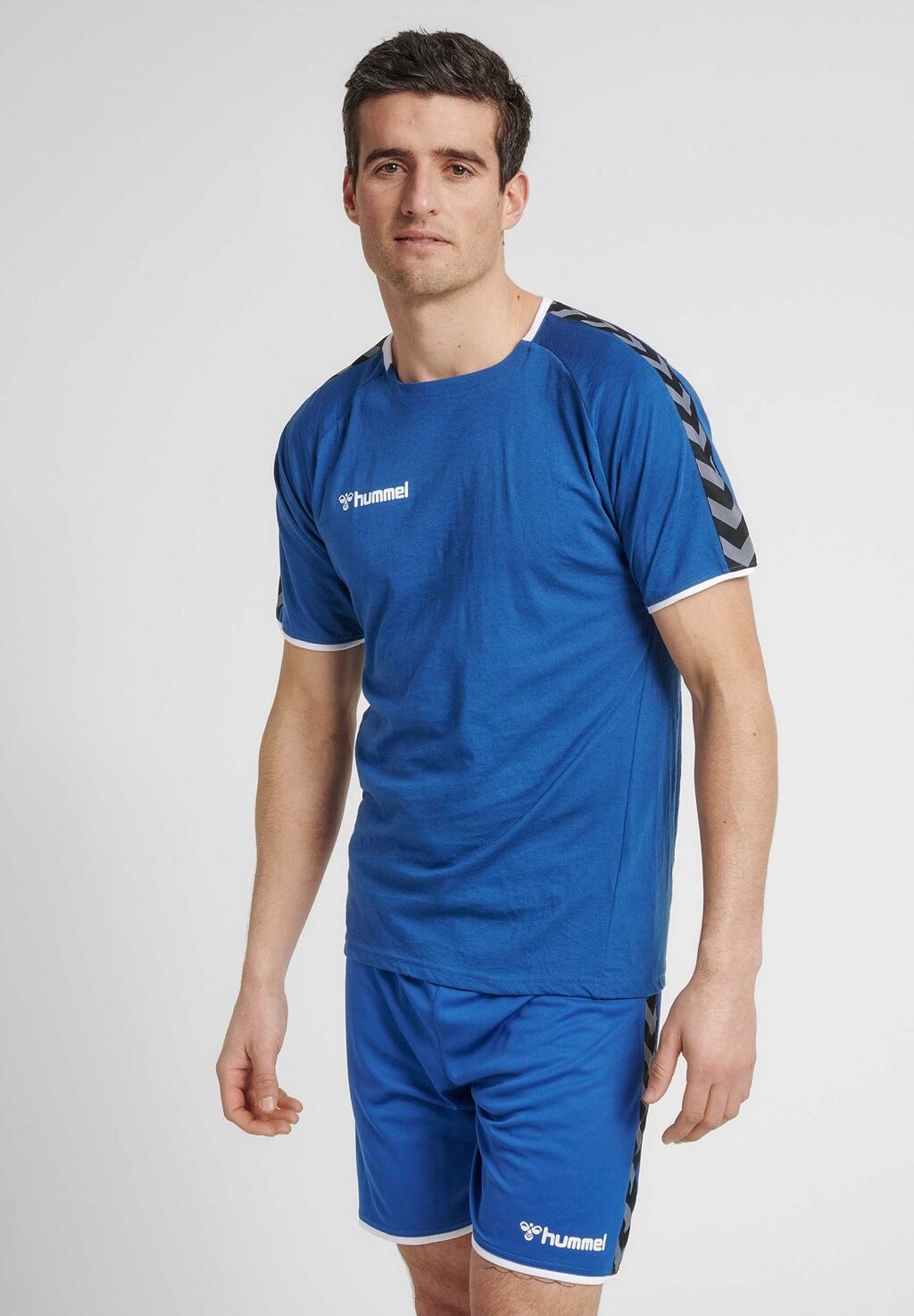 

Футболка с принтом Hummel, синий