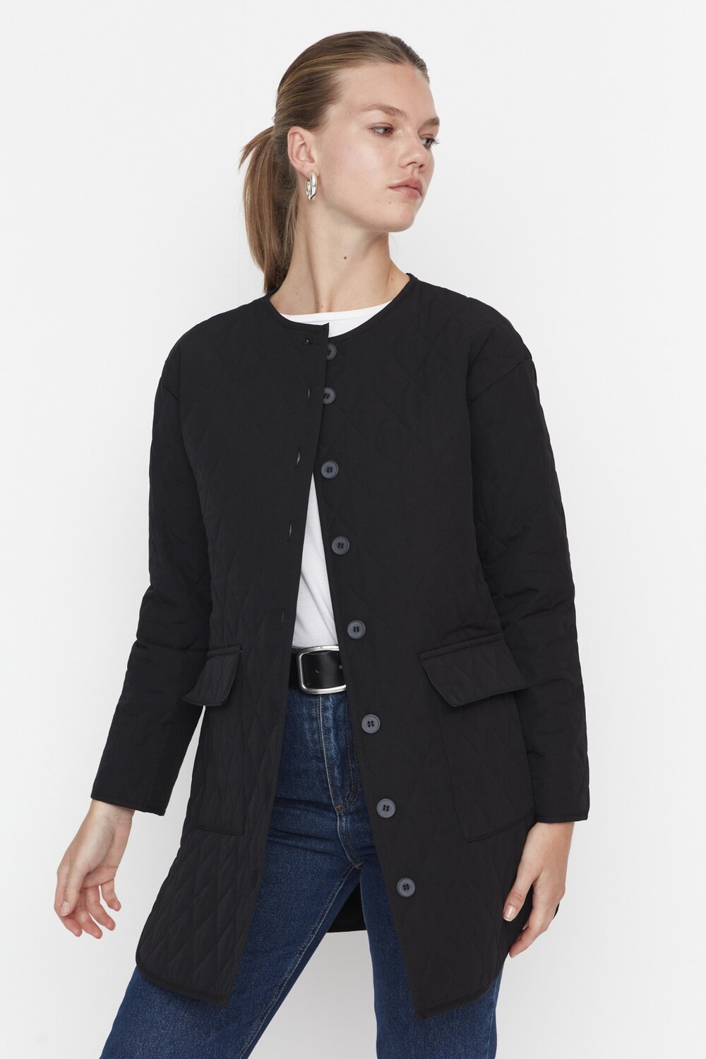 

Черное стеганое пальто Trendyol Modest, черный