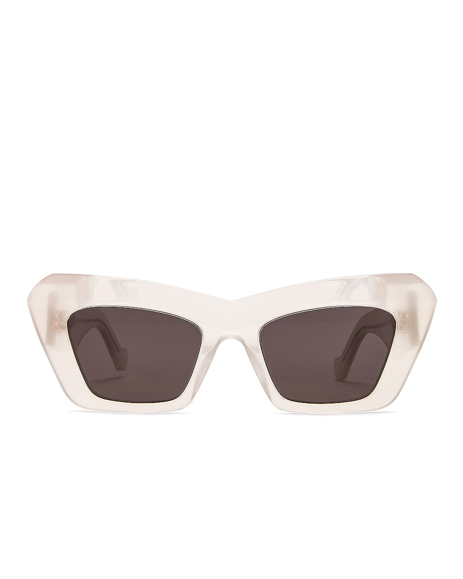 

Солнцезащитные очки «кошачий глаз» из ацетата Loewe, цвет White & Smoke