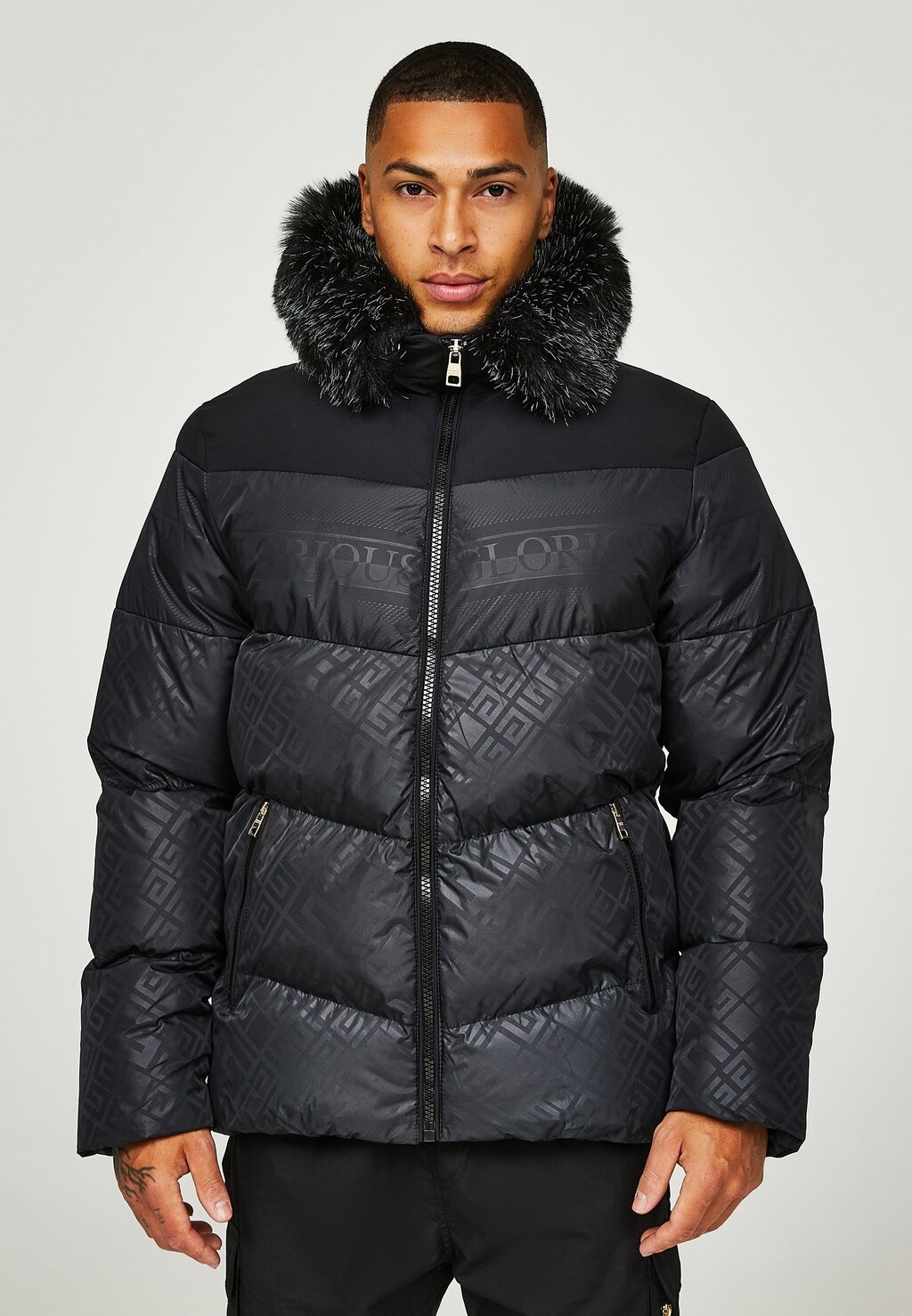 

Зимняя куртка ROCAVIN SHORT PUFFER JACKET Glorious Gangsta, черный