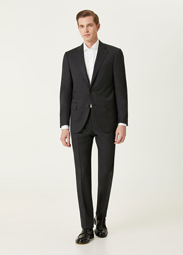 

Шерстяной костюм Corneliani, антрацит