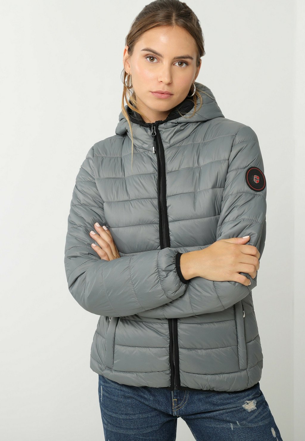 Куртка зимняя DOUDOUNE Geo Norway, цвет light grey